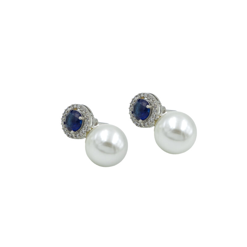 Liza Glint Pearl Earnings - Image 2