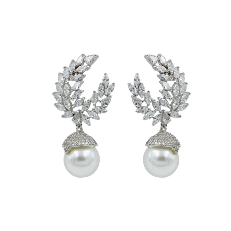 Arial Glint Pearl Cuff Earnings